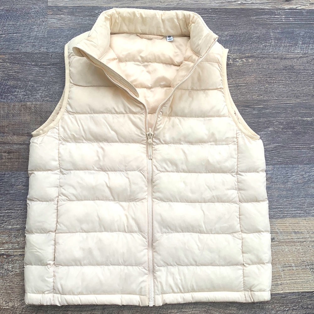UNIQLO Ultra light down vest - Girls size 13